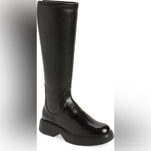 Tall Stretch  leather Boots 
WONDERS size 8